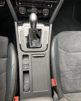 Volkswagen Arteon cena 84800 przebieg: 242000, rok produkcji 2018 z Łomianki małe 172